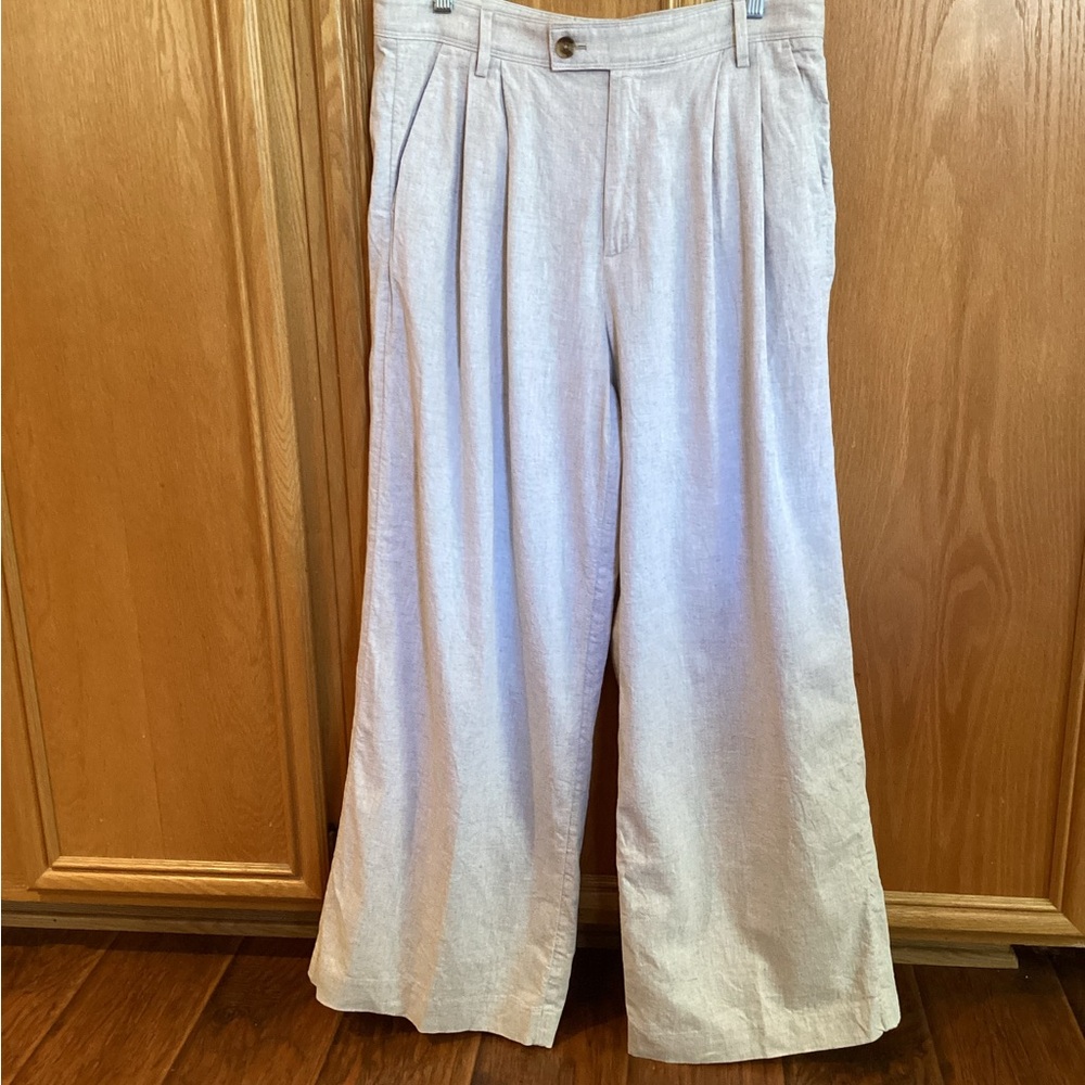 Banana Republic Linen-Blend Wide-Leg Pleated Pants - Picture 4 of 14